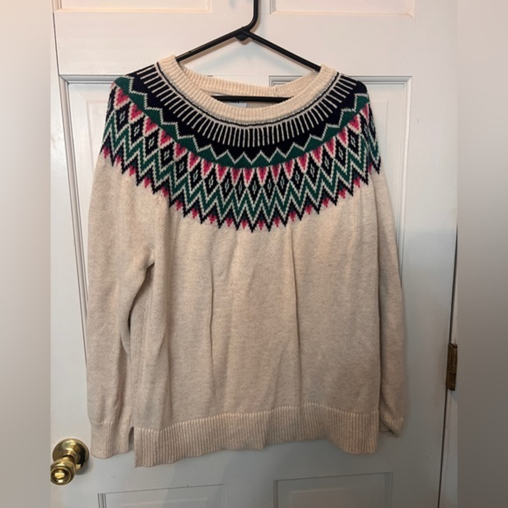 Old‎ navy women’s XL sweater. In excellent condition